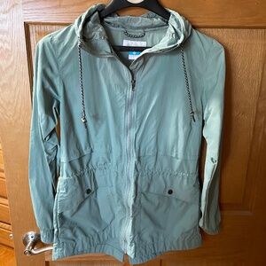 Womens Columbia rain jacket Size M